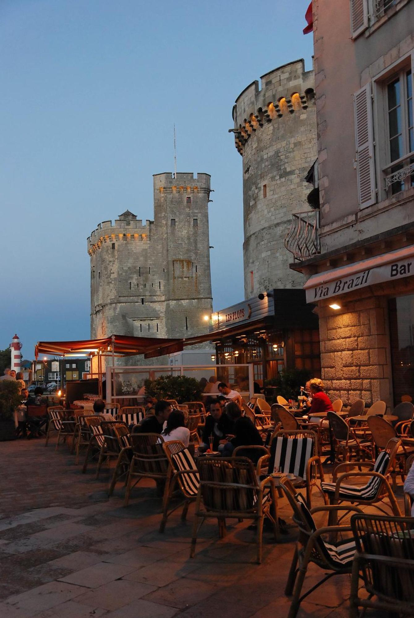 Les Pertuis Rochelais Périgny Exterior foto